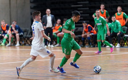 Salės futbolo A lygoje finalo ir mažojo finalo serijos startavo įspūdingomis dramomis