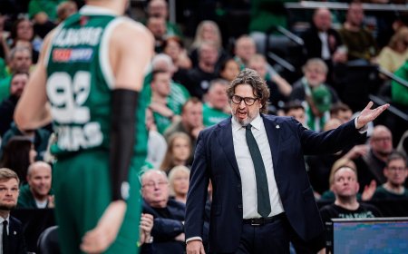 Kovą dėl įkrintamųjų su „Žalgiriu“ baigęs Trinchieri: klaidos mums kainavo brangiai