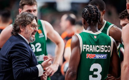 Su logika prasilenkianti Trinchieri rotacija ir kodėl Jokubaičiui nedavus milijono?