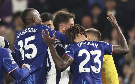 „Chelsea“ išplėšę pergalę Londono derbyje