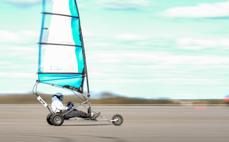 Kaune praūžė LR klubų vėjaračių čempionatas: šaltis, vėjas ir adrenalinas