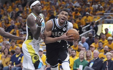 NBA atkrintamųjų startas: Antetokounmpo šėlo, bet „Pacers“ lengvai įveikė „Bucks“
