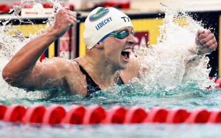 Gretchen Walsh ir Katie Ledecky pagerino pasaulio rekordus „TYR Pro Swim Series“ varžybose JAV