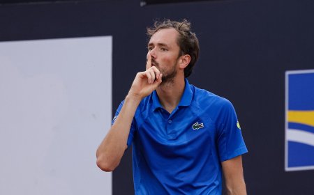 Romoje vykstančiame turnyre nušvilptas Rusijos tenisininkas Medvedevas