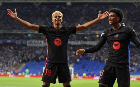 „Barcelona“ užsitikrino „La Liga“ čempionų titulą po pergalės prieš „Espanyol“ – išskirtiniai Lamine‘o Yamalio ir Fermino Lopezo įvarčiai