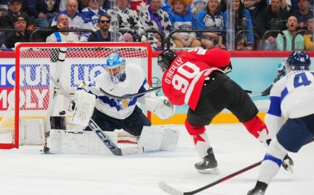 Kanados ir Suomijos ledo ritulininkų dvikovoje – pergalė po baudinių, Norvegija išsaugo elitinį statusą pasaulio čempionate