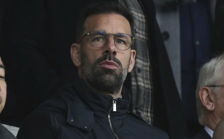 Ruudas van Nistelrooy`us palieka „Leicester City“: klubo vairą perima Russellas Martinas