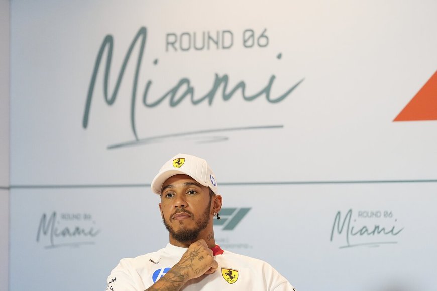Hamiltonas sirgalių nenuramino – sunki jo pradžia „Ferrari“ gali tęstis kelis mėnesius