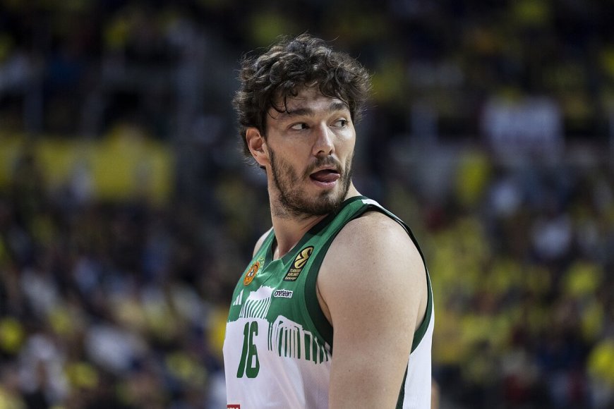 Osmano strėlės „Anadolu Efes“ sirgaliams dėl skanduočių Atamanui: tai buvo tikrai gėdinga
